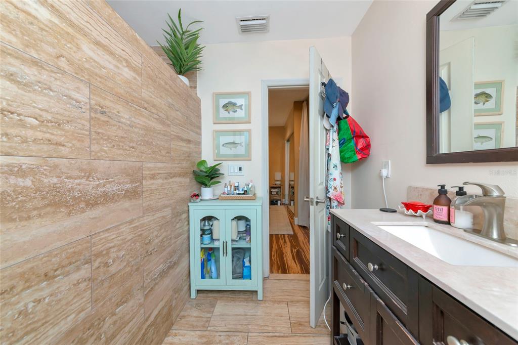 1712 Cheyenne Street Sarasota, FL 34231 - Photo 21 of 33