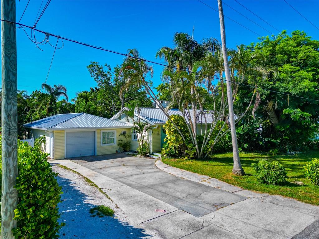1712 Cheyenne Street Sarasota, FL 34231 - Photo 28 of 33