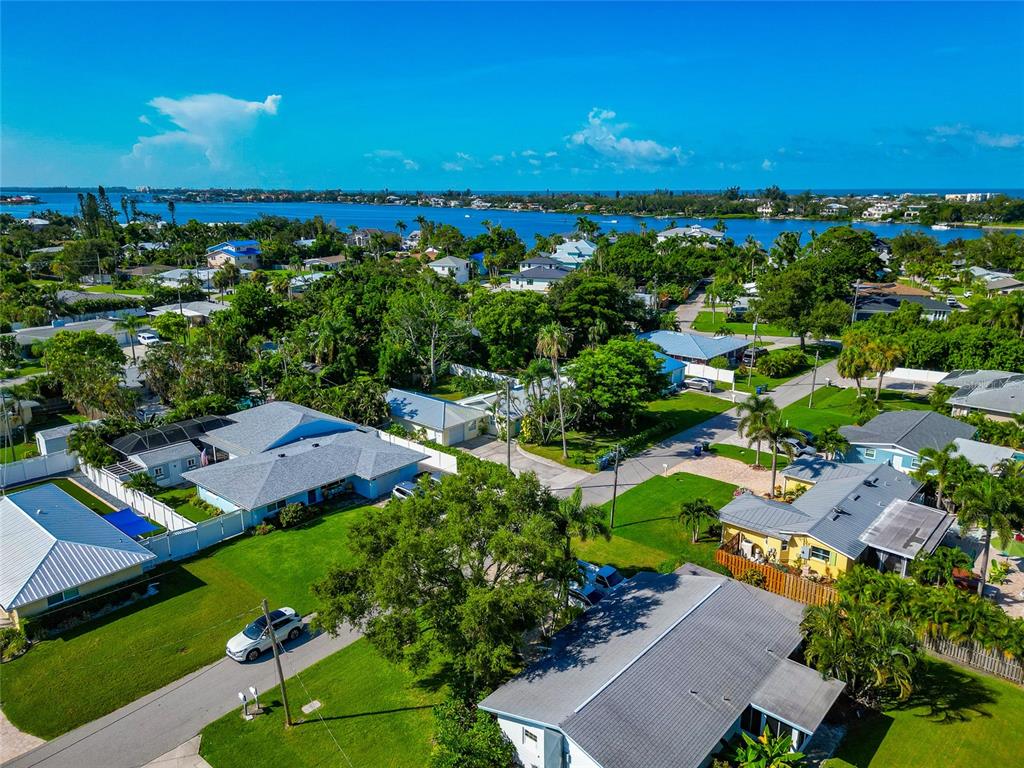1712 Cheyenne Street Sarasota, FL 34231 - Photo 32 of 33