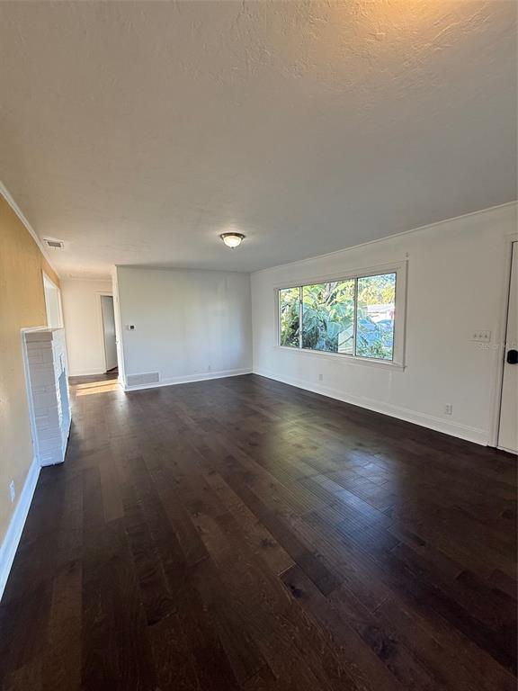 1712 Cheyenne Street Sarasota, FL 34231 - Photo 8 of 33