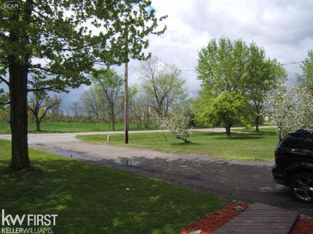 9370 Reid Road Swartz Creek, MI 48473 - Photo 2 of 25 21134303-1.JPG