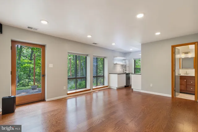 $5,000 | 39368 Longhill Lane, Aldie, VA 20105