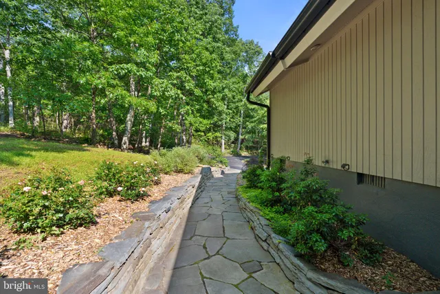 $5,000 | 39368 Longhill Lane, Aldie, VA 20105