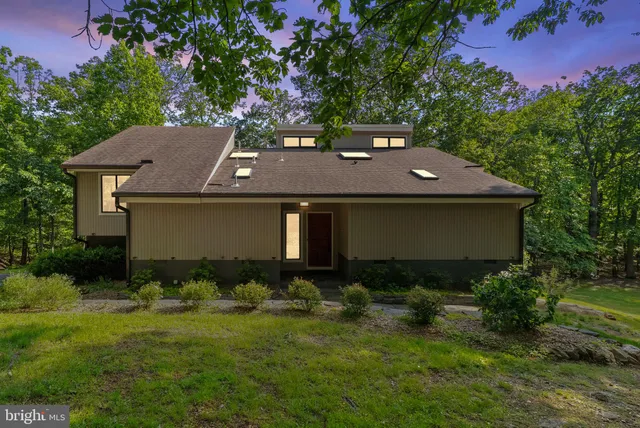 $5,000 | 39368 Longhill Lane, Aldie, VA 20105