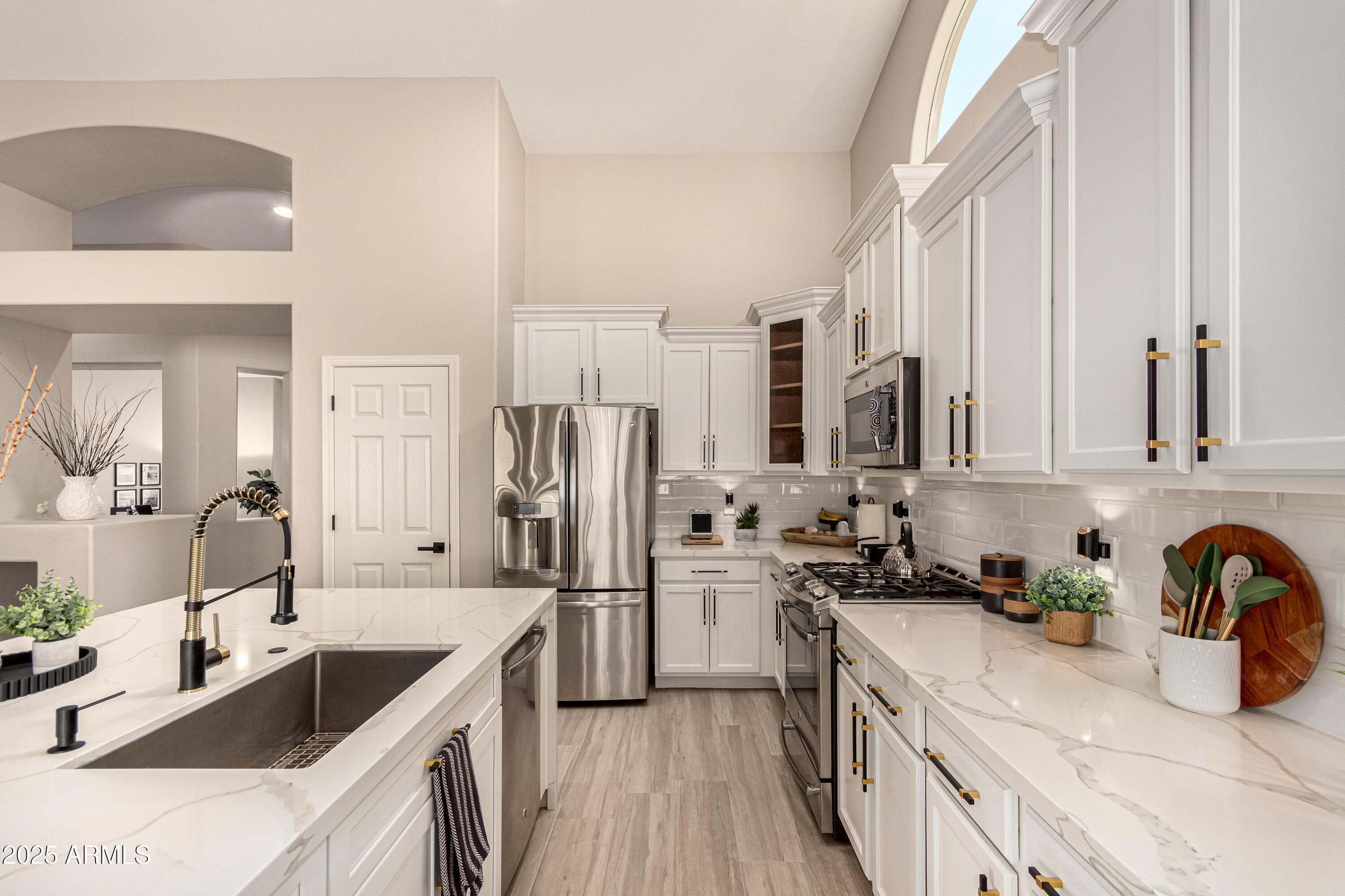 14420 West Boca Raton Road Surprise, AZ 85379 - Photo 3 of 55 DREAM KITCHEN!