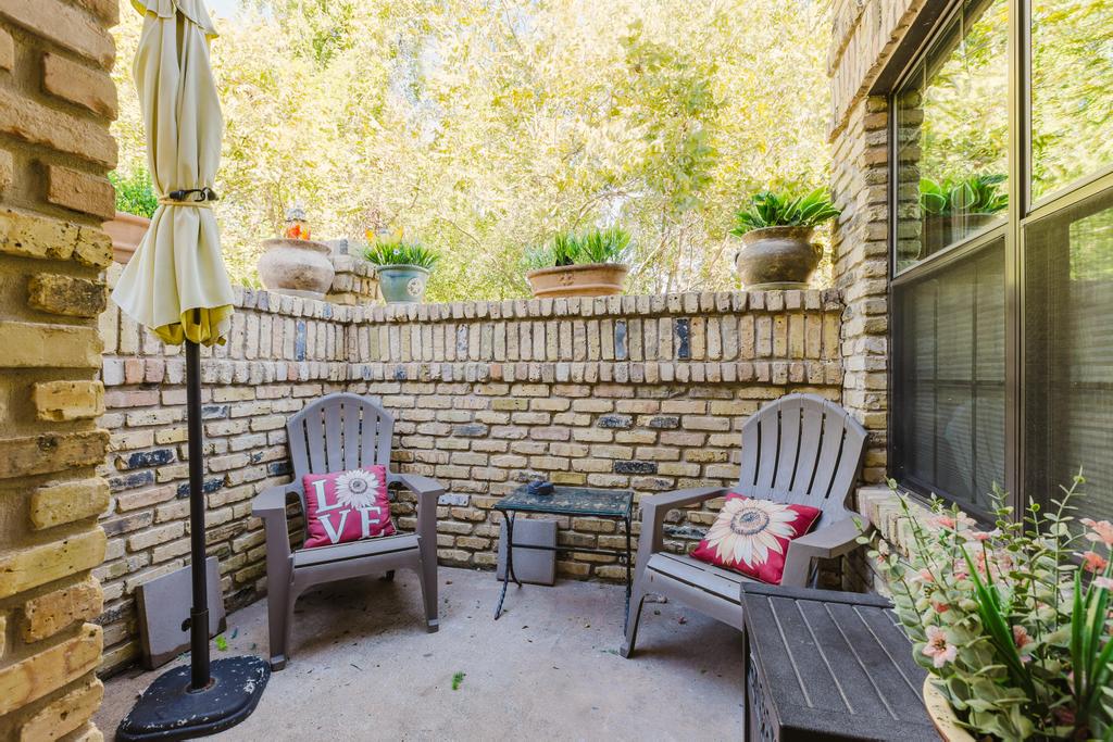 10819 Crown Colony Drive, Unit 40 Austin, TX 78747 - Photo 5 of 38 View of patio / terrace