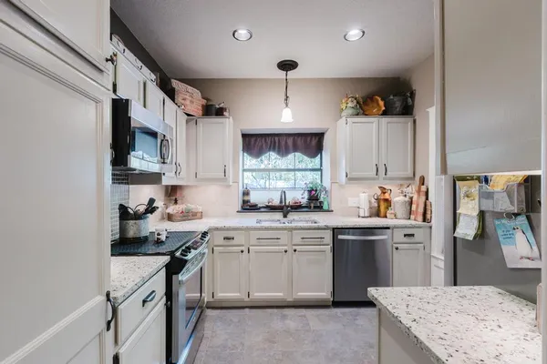 $369,900 | 10819 Crown Colony Drive, Unit 40, Austin, TX 78747