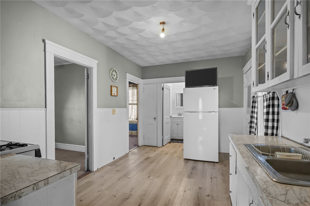 107 Wayne Street Warwick, RI 02889 - Photo 20 of 33