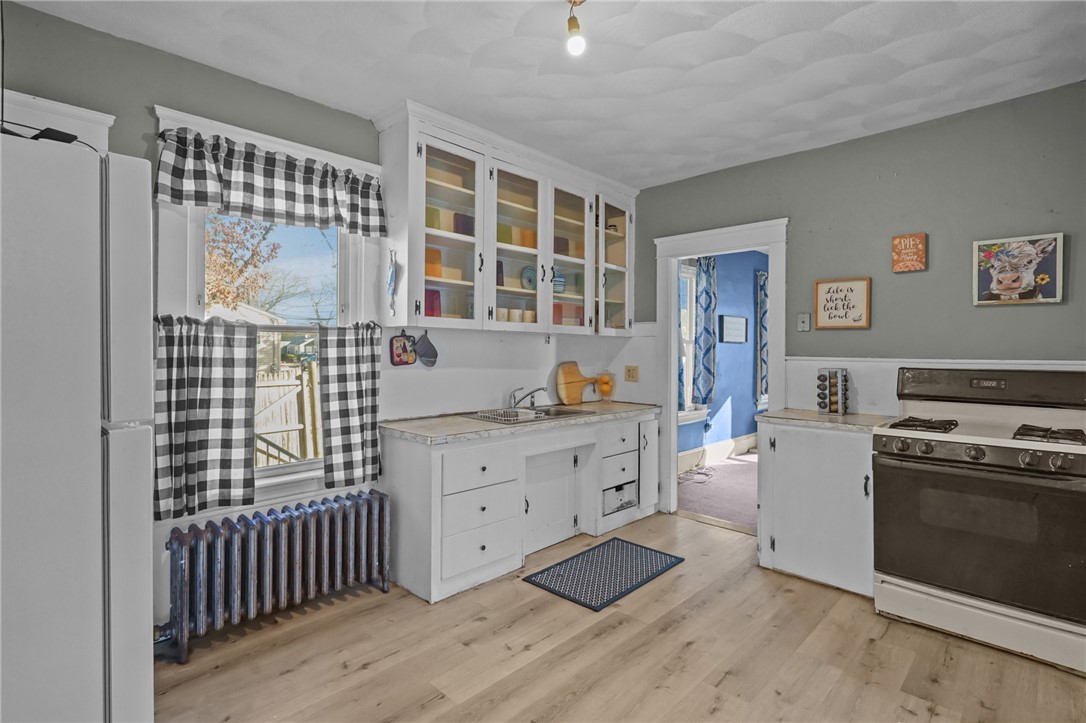 107 Wayne Street Warwick, RI 02889 - Photo 21 of 33