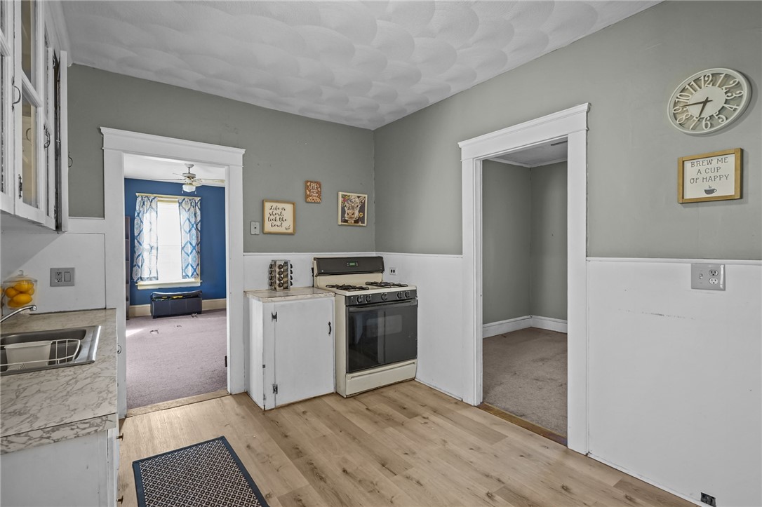 107 Wayne Street Warwick, RI 02889 - Photo 23 of 33