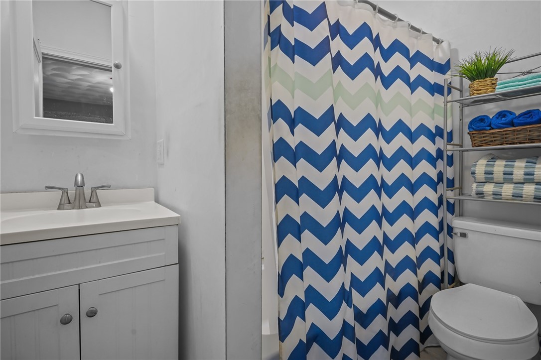 107 Wayne Street Warwick, RI 02889 - Photo 24 of 33