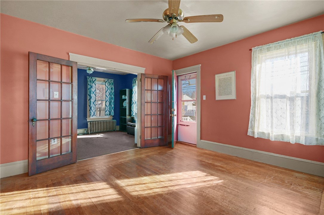 107 Wayne Street Warwick, RI 02889 - Photo 7 of 33