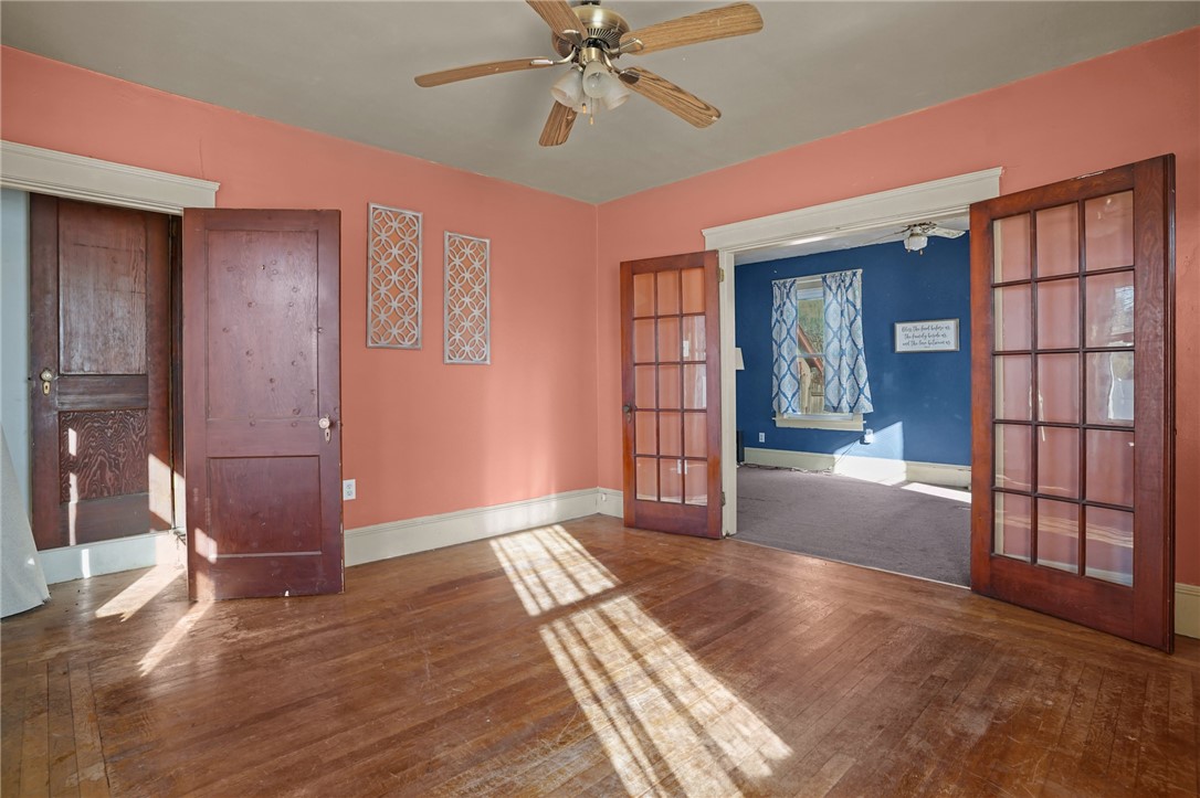 107 Wayne Street Warwick, RI 02889 - Photo 9 of 33