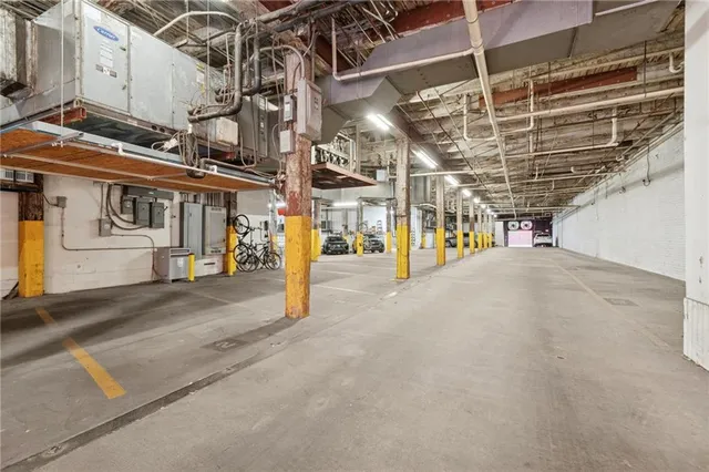 $2,500 | 330 Julia Street, Unit 215, New Orleans, LA 70130