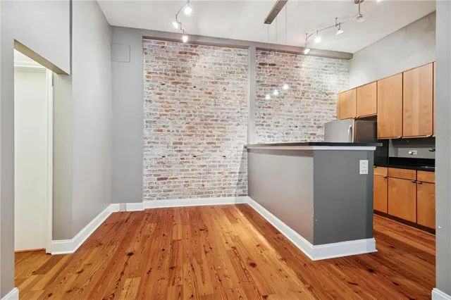 $2,500 | 330 Julia Street, Unit 215, New Orleans, LA 70130