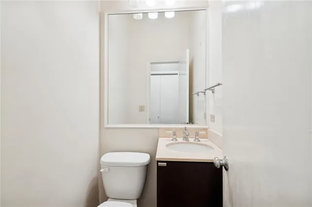 $2,500 | 330 Julia Street, Unit 215, New Orleans, LA 70130