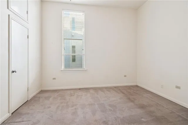 $2,500 | 330 Julia Street, Unit 215, New Orleans, LA 70130