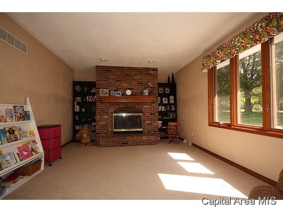 520 Missionary Ridge Drive Springfield, IL 62711 - Photo 13 of 24
