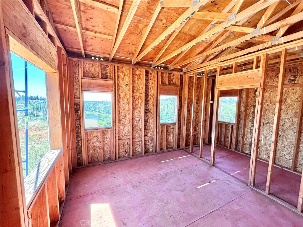 6756 Rancho Oaks Road Magalia, CA 95954 - Photo 15 of 34 a view of entryway with wooden floor