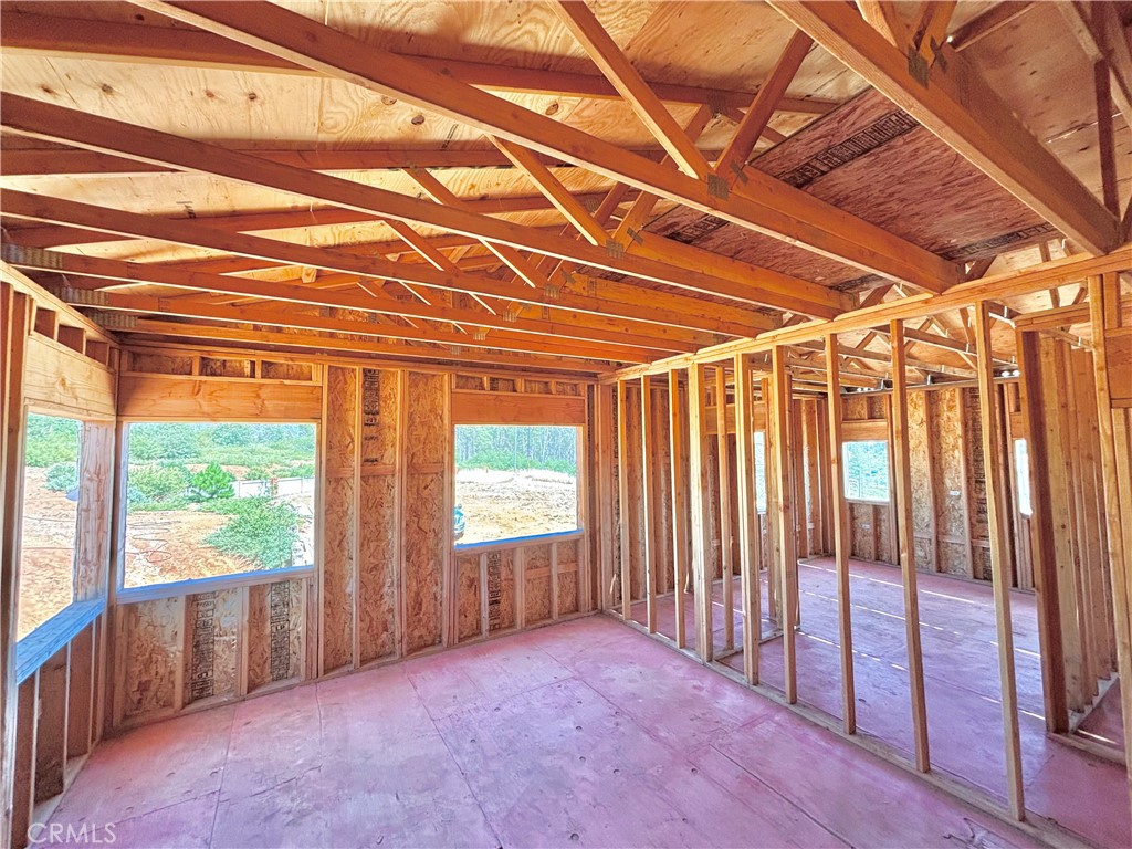 6756 Rancho Oaks Road Magalia, CA 95954 - Photo 17 of 34 a view of entryway with wooden floor