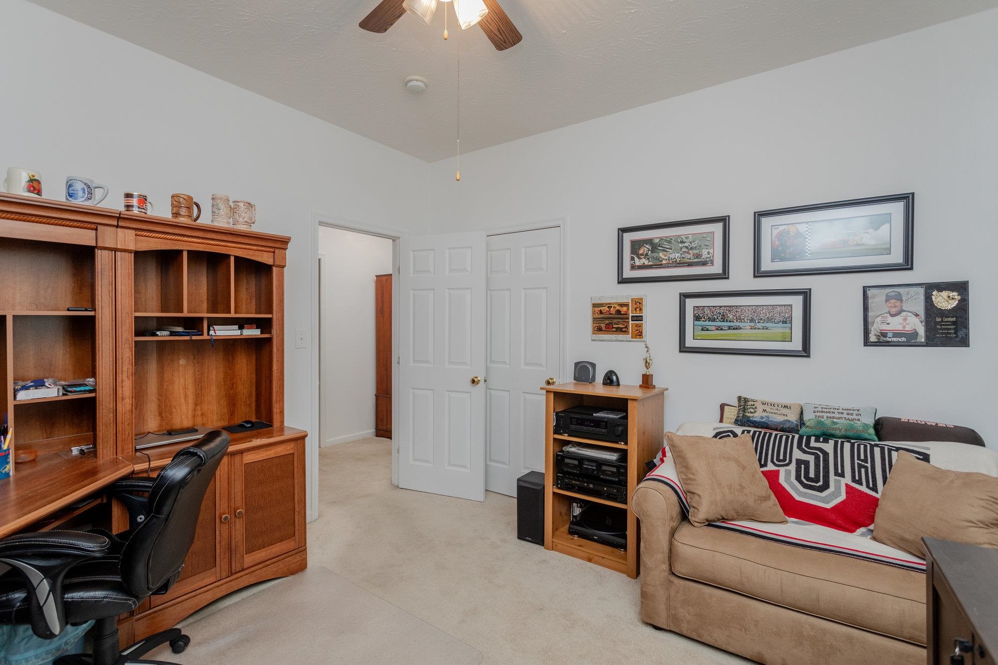 490 Leola Loop Stanley, VA 22851 - Photo 29 of 44 a living room with furniture