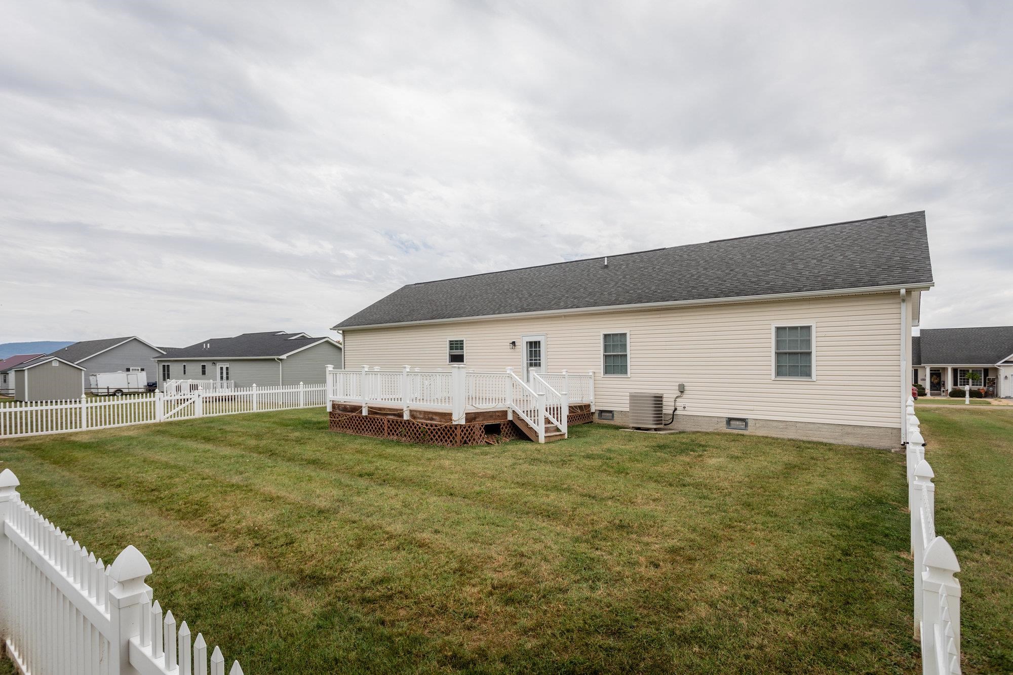 490 Leola Loop Stanley, VA 22851 - Photo 37 of 44 a backyard of house with garden