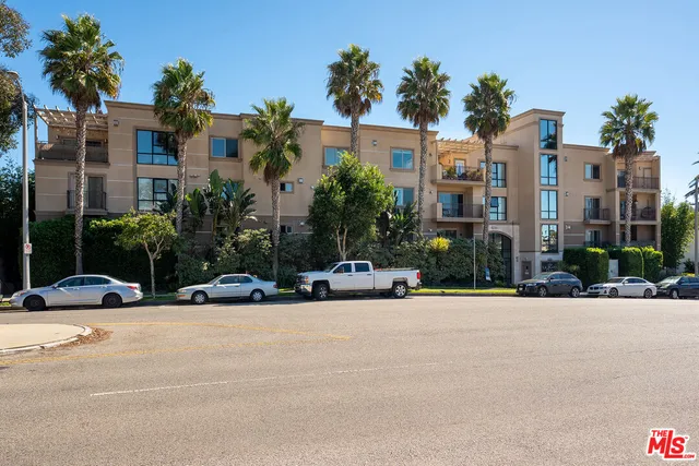 $975,000 | 8238 West Manchester Avenue, Unit 108, Playa del Rey, CA 90293