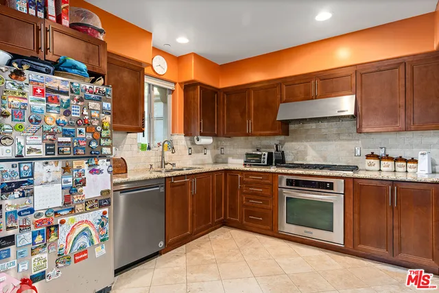 $975,000 | 8238 West Manchester Avenue, Unit 108, Playa del Rey, CA 90293