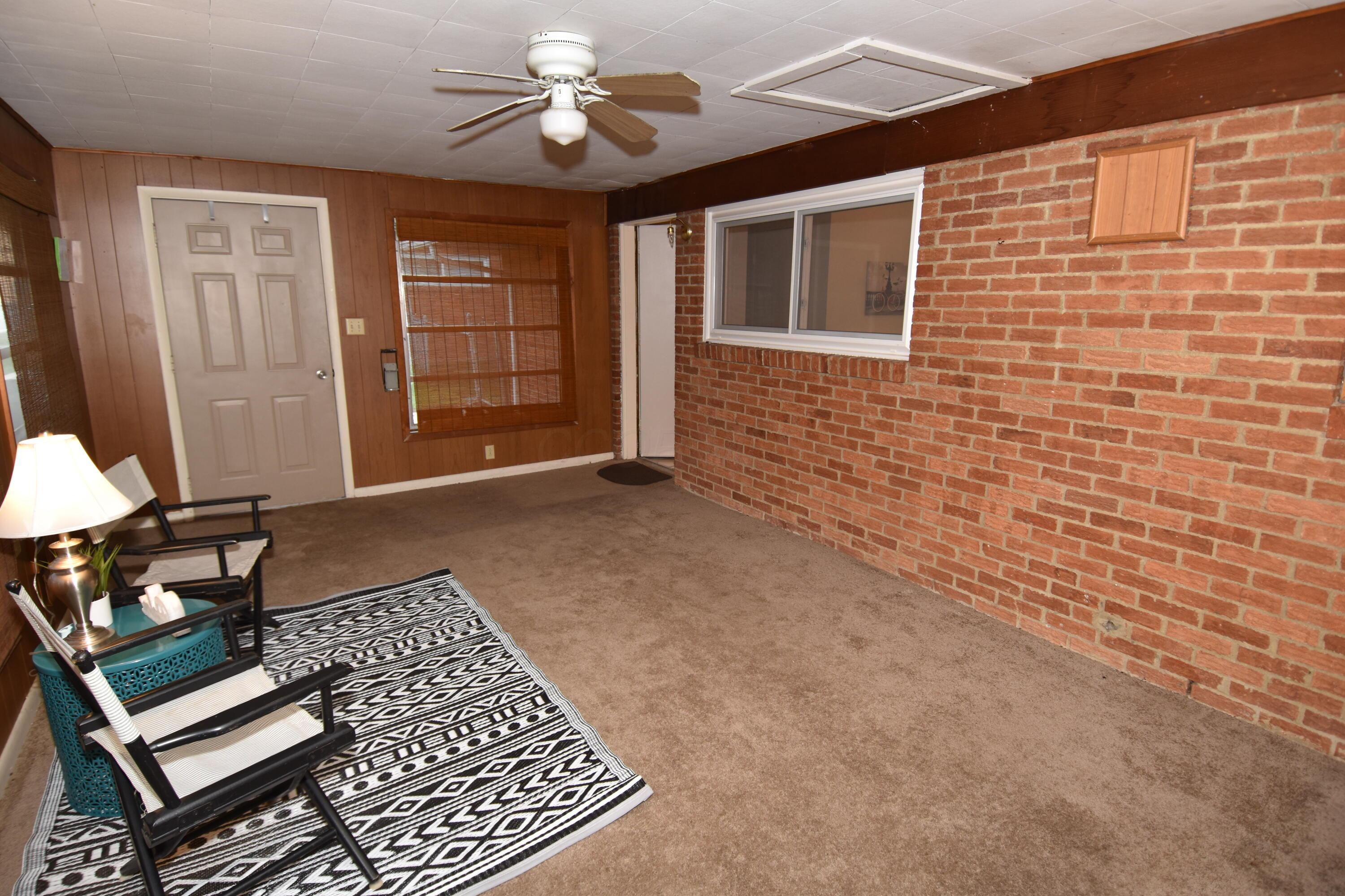 7075 Bartlett Road Reynoldsburg, OH 43068 - Photo 24 of 34 3 Season Family Room