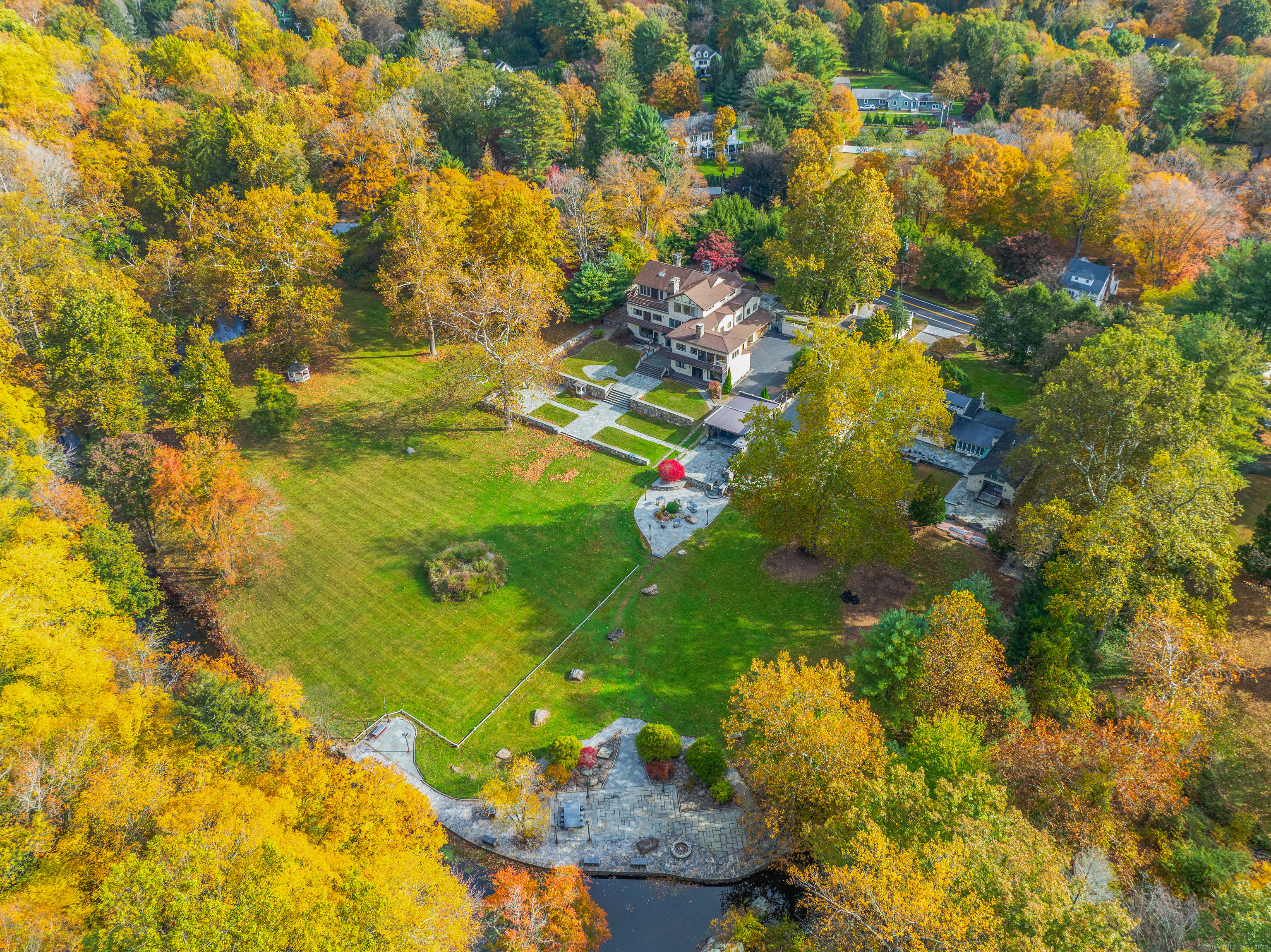 262 Lyons Plain Road Weston, CT 06883 - Photo 8 of 14 a view of a garden
