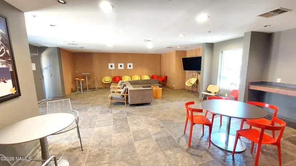 $299,900 | 1185 West University Avenue, Unit 209, Flagstaff, AZ 86001