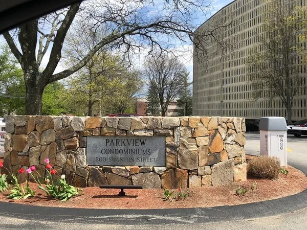 $2,200 | 200 Swanton Street, Unit L12, Winchester, MA 01890