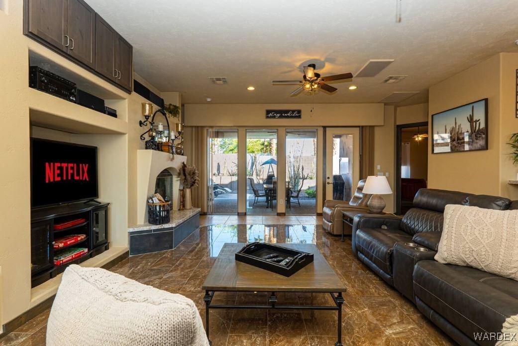 3742 Mountain View Road Bullhead City, AZ 86442 - Photo 16 of 62 Living Room