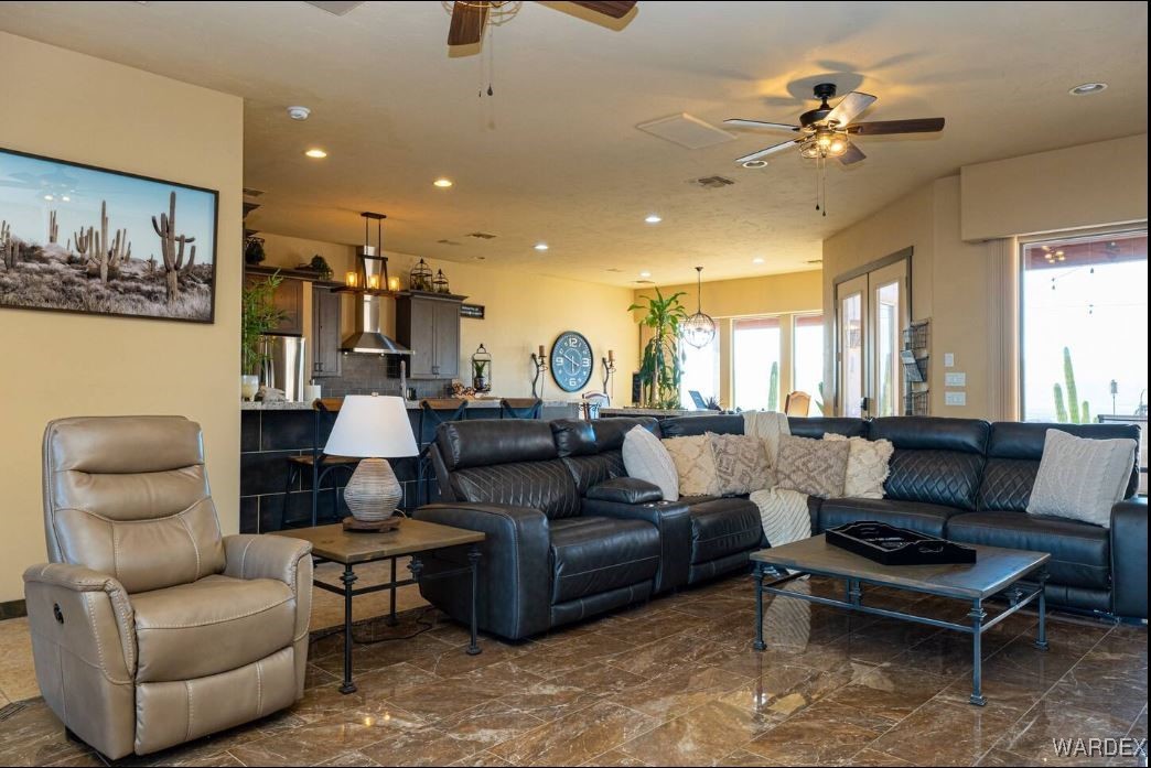 3742 Mountain View Road Bullhead City, AZ 86442 - Photo 17 of 62 Living Room