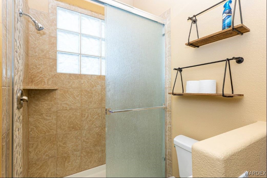3742 Mountain View Road Bullhead City, AZ 86442 - Photo 39 of 62 Bathroom