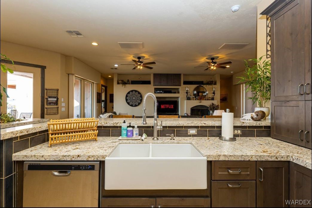 3742 Mountain View Road Bullhead City, AZ 86442 - Photo 6 of 62 Kitchen