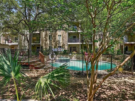 $995 | 3018 South 1st Street, Unit 218, Austin, TX 78704