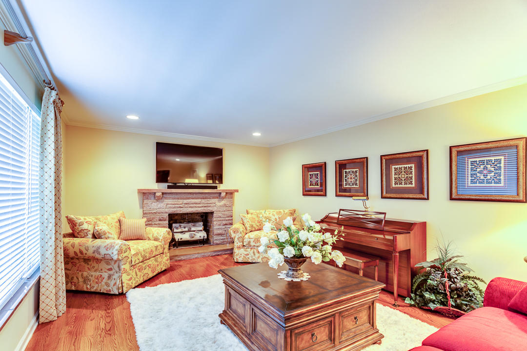 912 Eagle Bend Road Clinton, TN 37716 - Photo 8 of 40 008190605-1-912EagleBendRdClintonTN-SCRE