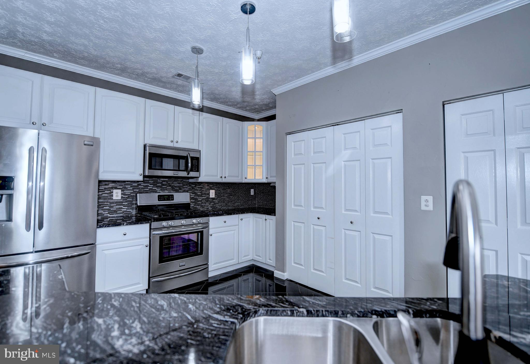 4998 Brightleaf Court, Unit 4998 Rosedale, MD 21237 - Photo 5 of 32 Gallery Image 5