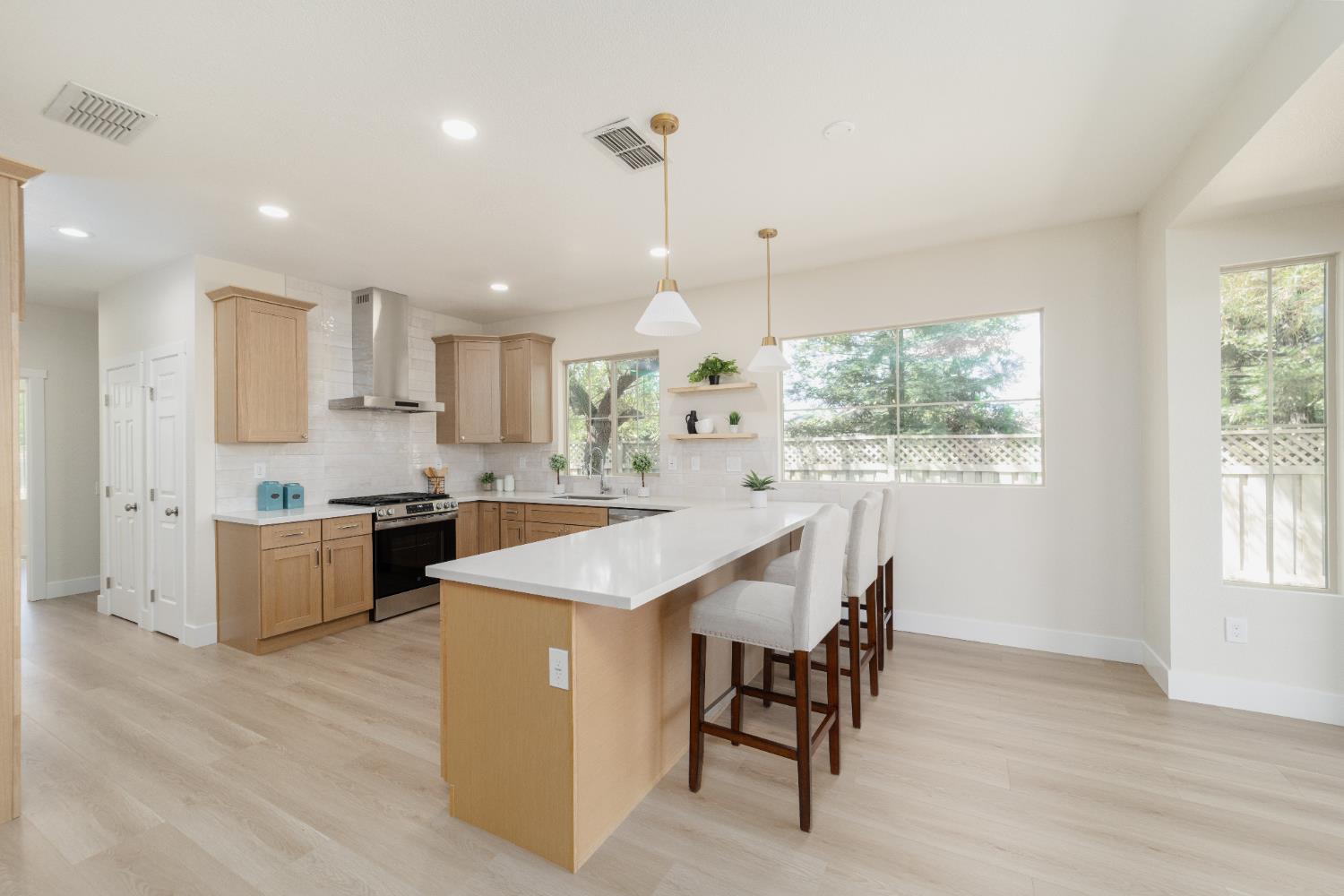 1802 Winding Way Lincoln, CA 95648 - Photo 3 of 32