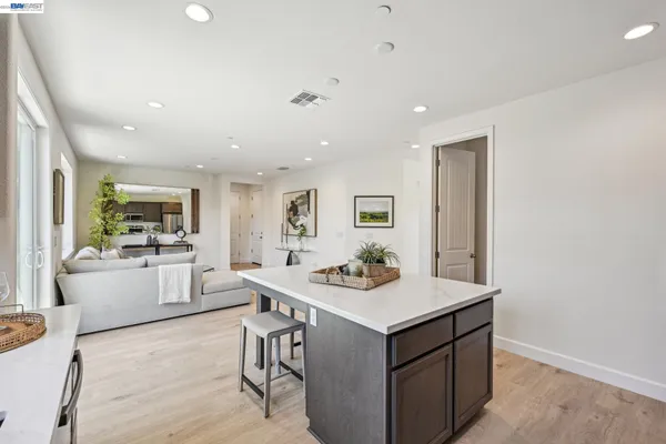 $749,000 | 101 Crk Vw Circle, Fairfield, CA 94533