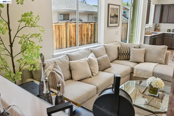 $749,000 | 101 Crk Vw Circle, Fairfield, CA 94533