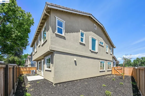 $749,000 | 101 Crk Vw Circle, Fairfield, CA 94533