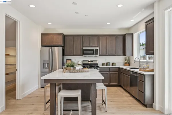 $749,000 | 101 Crk Vw Circle, Fairfield, CA 94533