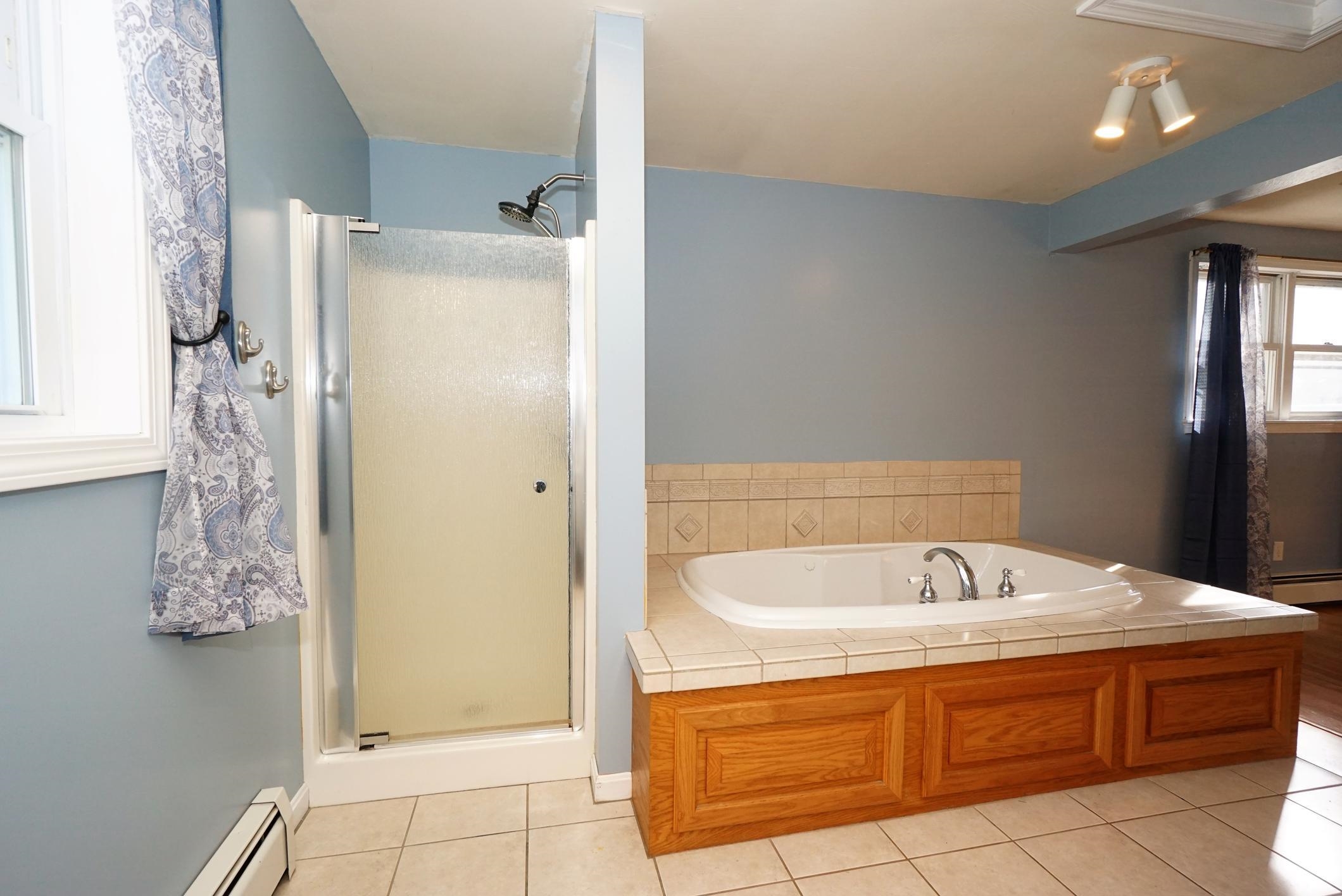 4 Old Derry Road Londonderry, NH 03038 - Photo 13 of 29 Gallery Image 13