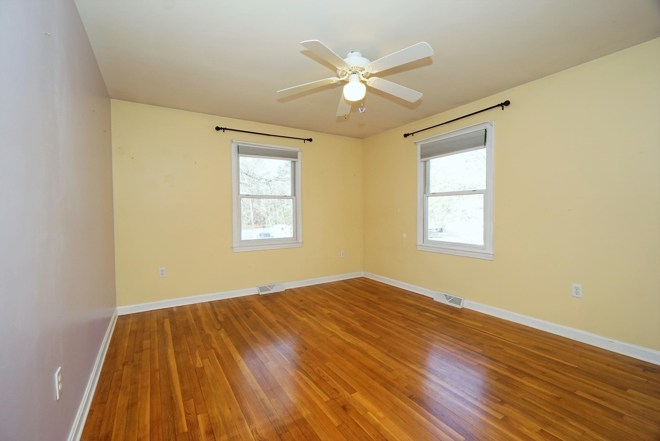 4 Old Derry Road Londonderry, NH 03038 - Photo 15 of 29 Gallery Image 15
