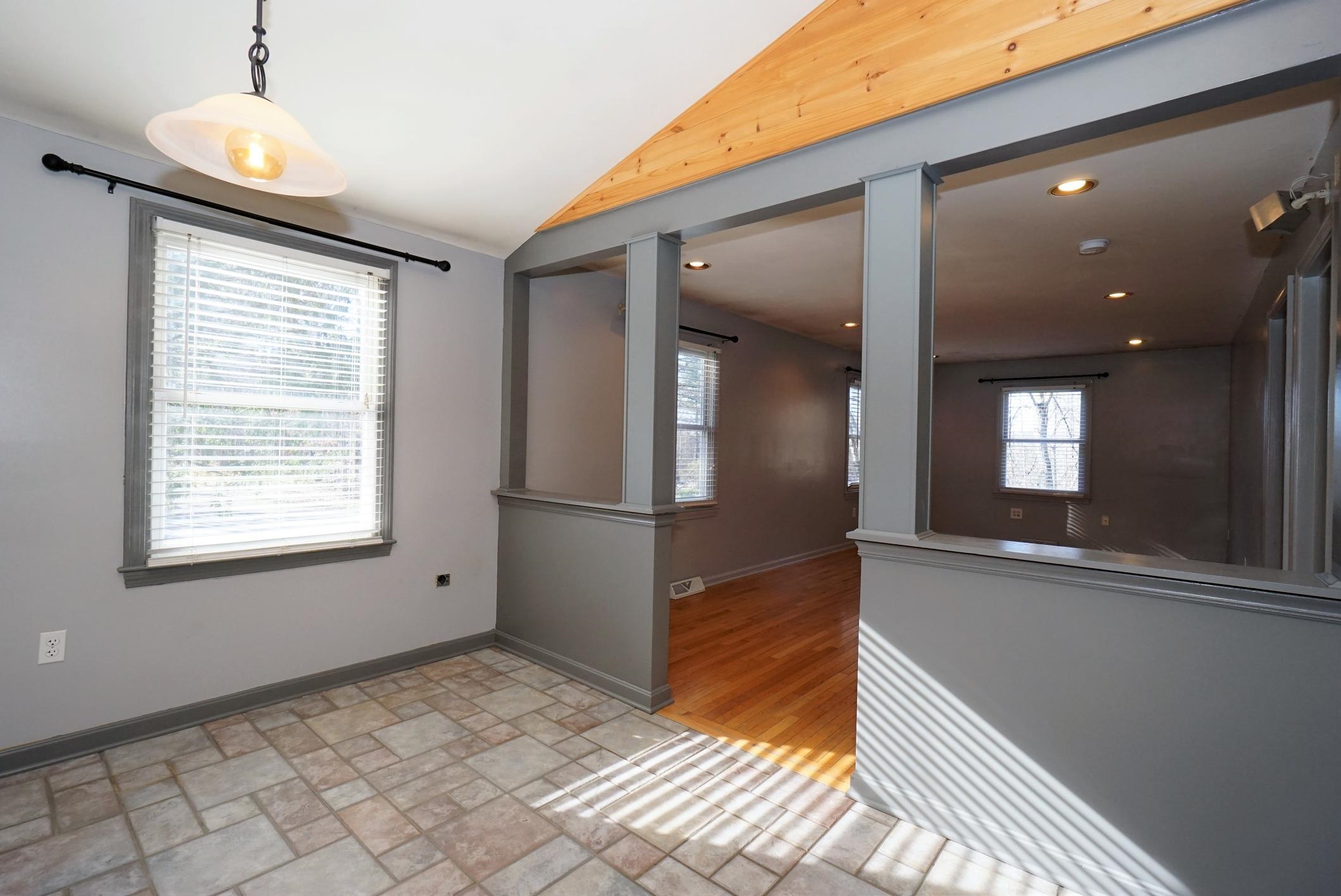 4 Old Derry Road Londonderry, NH 03038 - Photo 8 of 29 Gallery Image 8