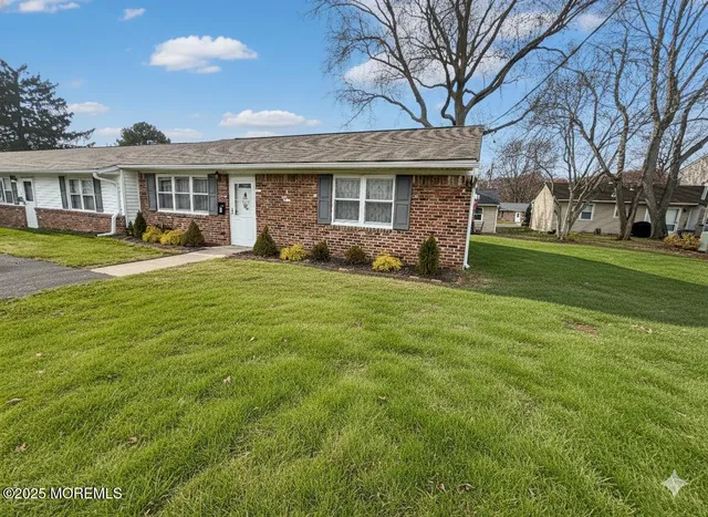 $295,000 | 7 Nebraska Drive, Unit 153, Matawan, NJ 07747