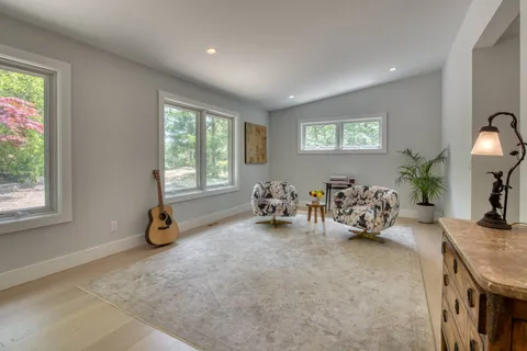 $2,750,000 | 12 Deep View Court, East Hampton, NY 11937