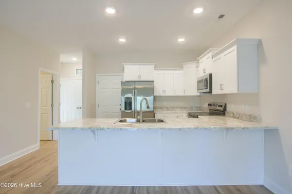 $304,900 | 213 Sandpiper Place, Sneads Ferry, NC 28460